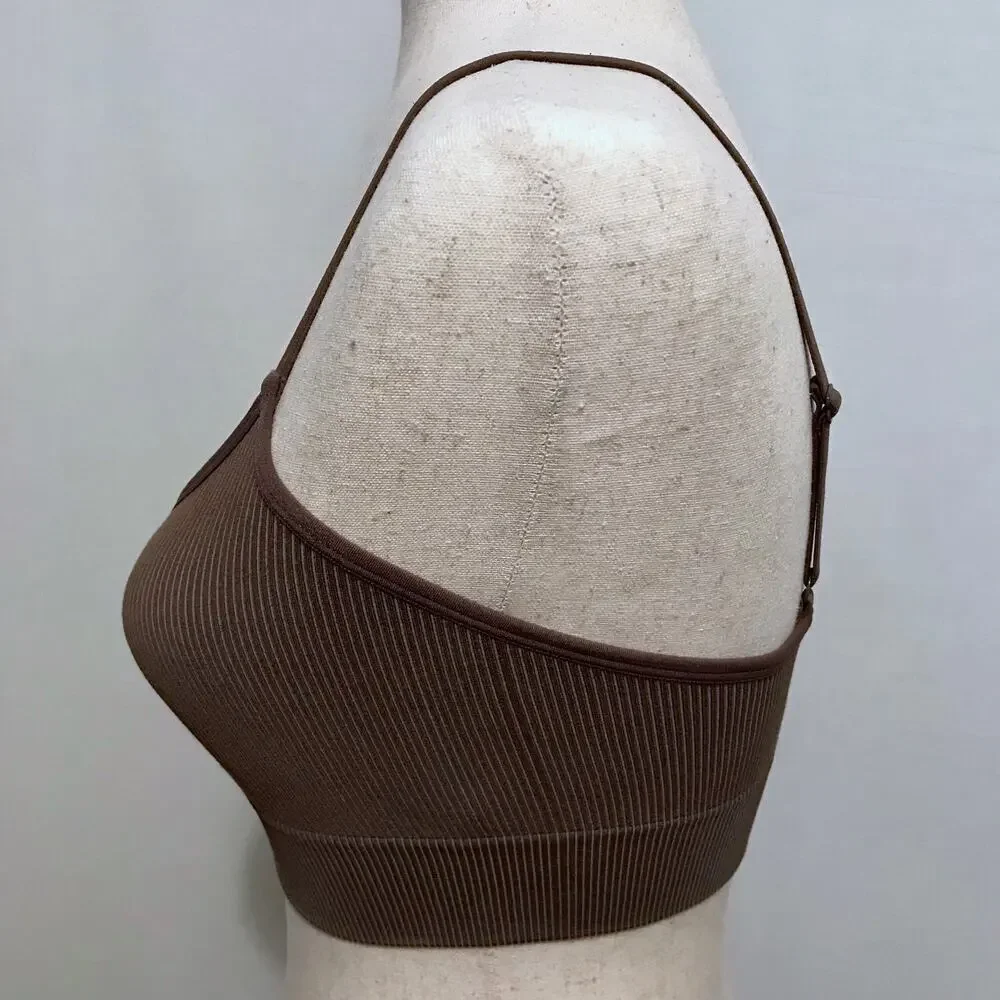B. Tempt’D nwot brown